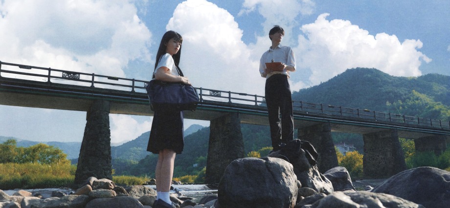 Chụp ảnh đôi bạn thân nam nữ