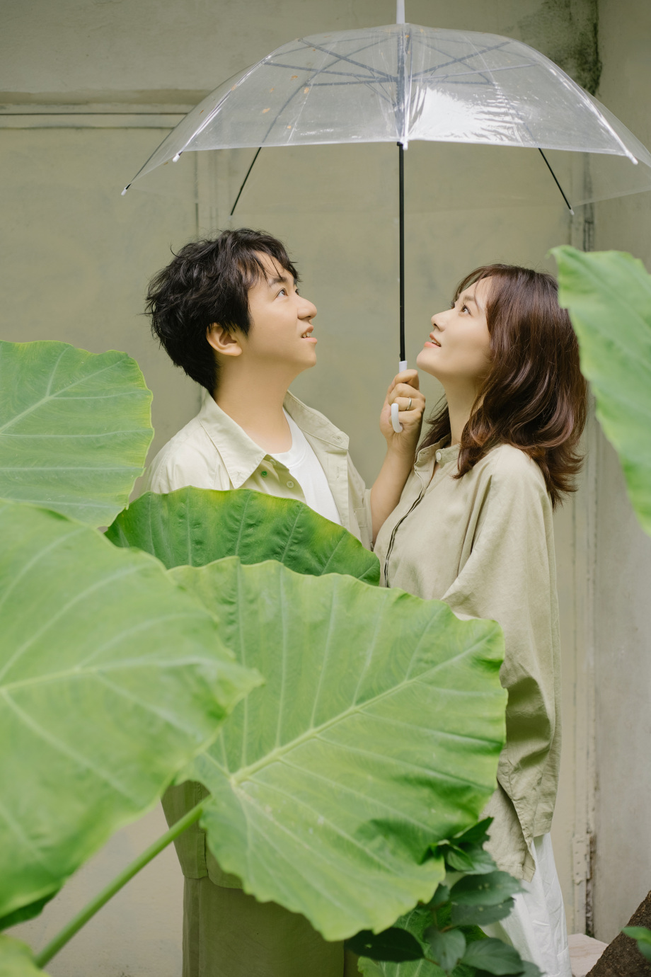 tạo dáng chụp ảnh cùng người yêu