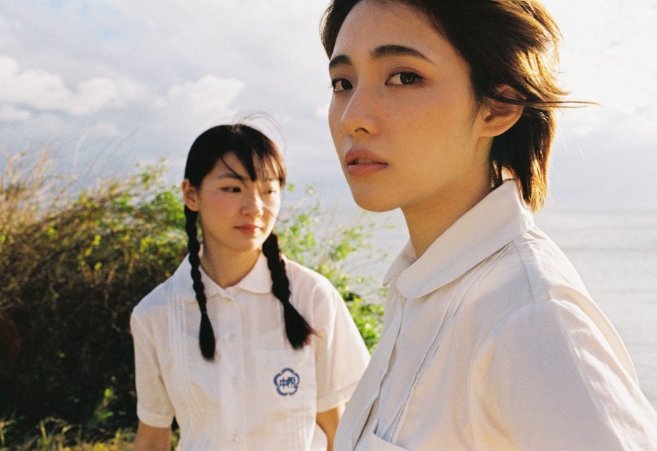 concept chụp ảnh đôi bạn thân nữ