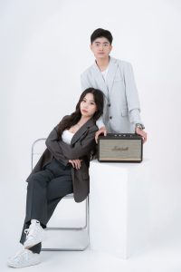 chụp ảnh đôi trong studio