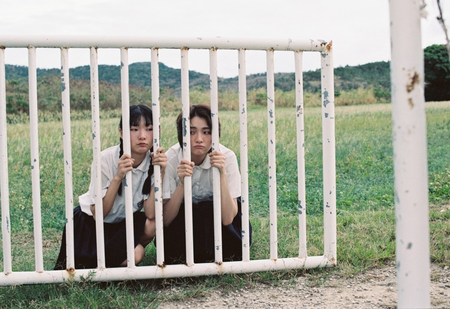 chụp hình đôi bạn thân