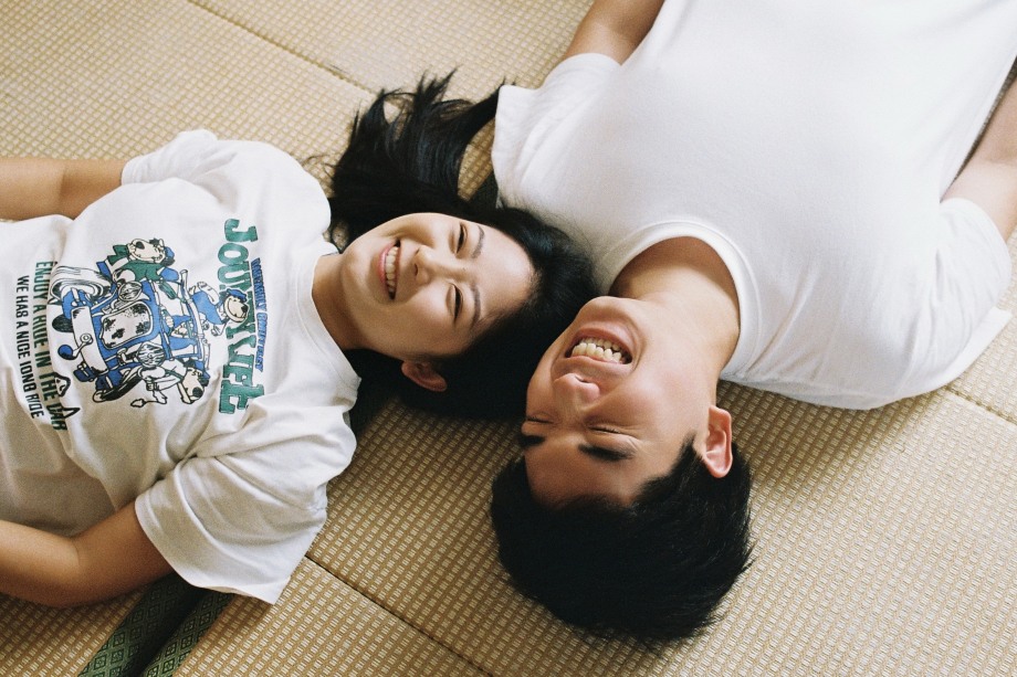 chụp hình cặp đôi dễ thương