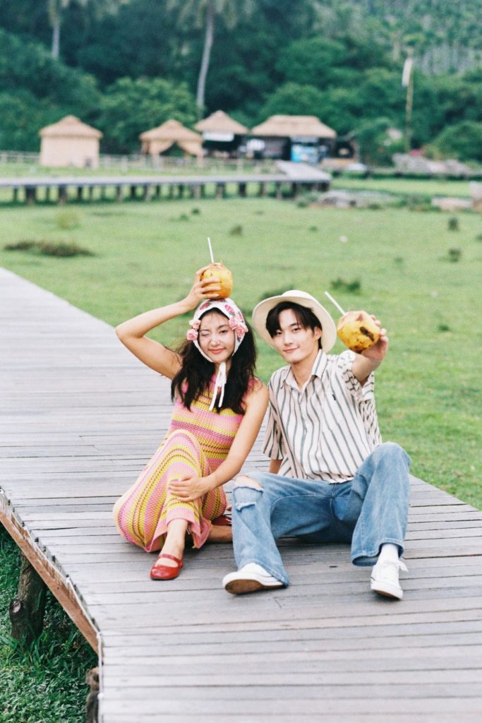 Chụp ảnh với người yêu