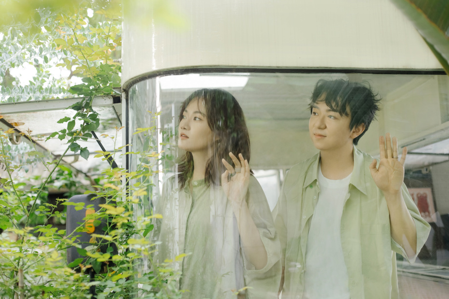 Tạo dáng chụp ảnh với người yêu