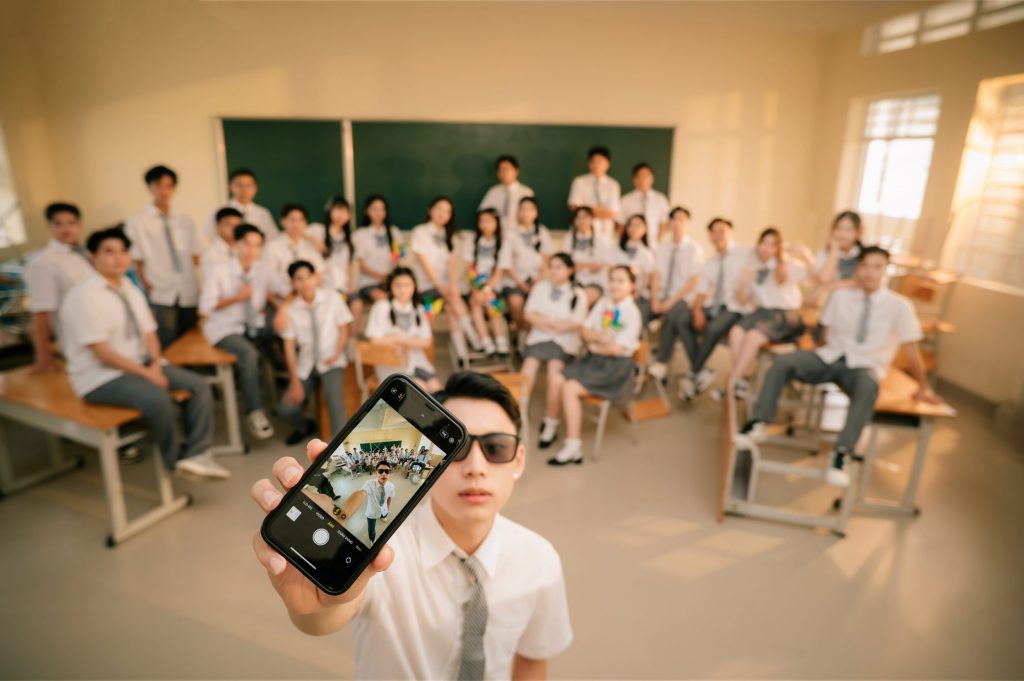 hợp đồng chụp kỷ yếu