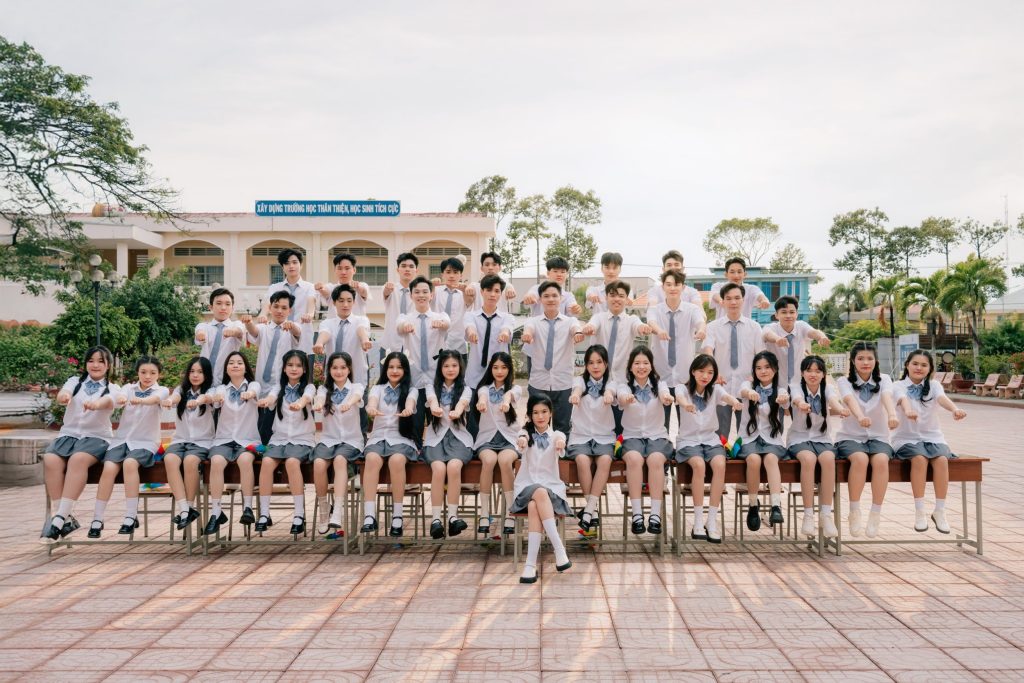 chụp ảnh kỷ yếu nên mặc gì