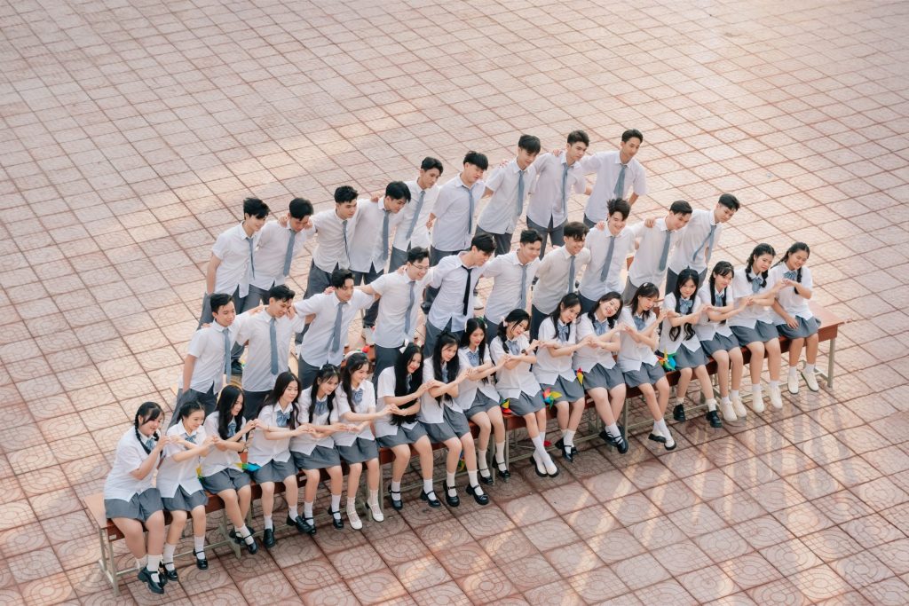 kiểu tóc ngắn chụp kỷ yếu