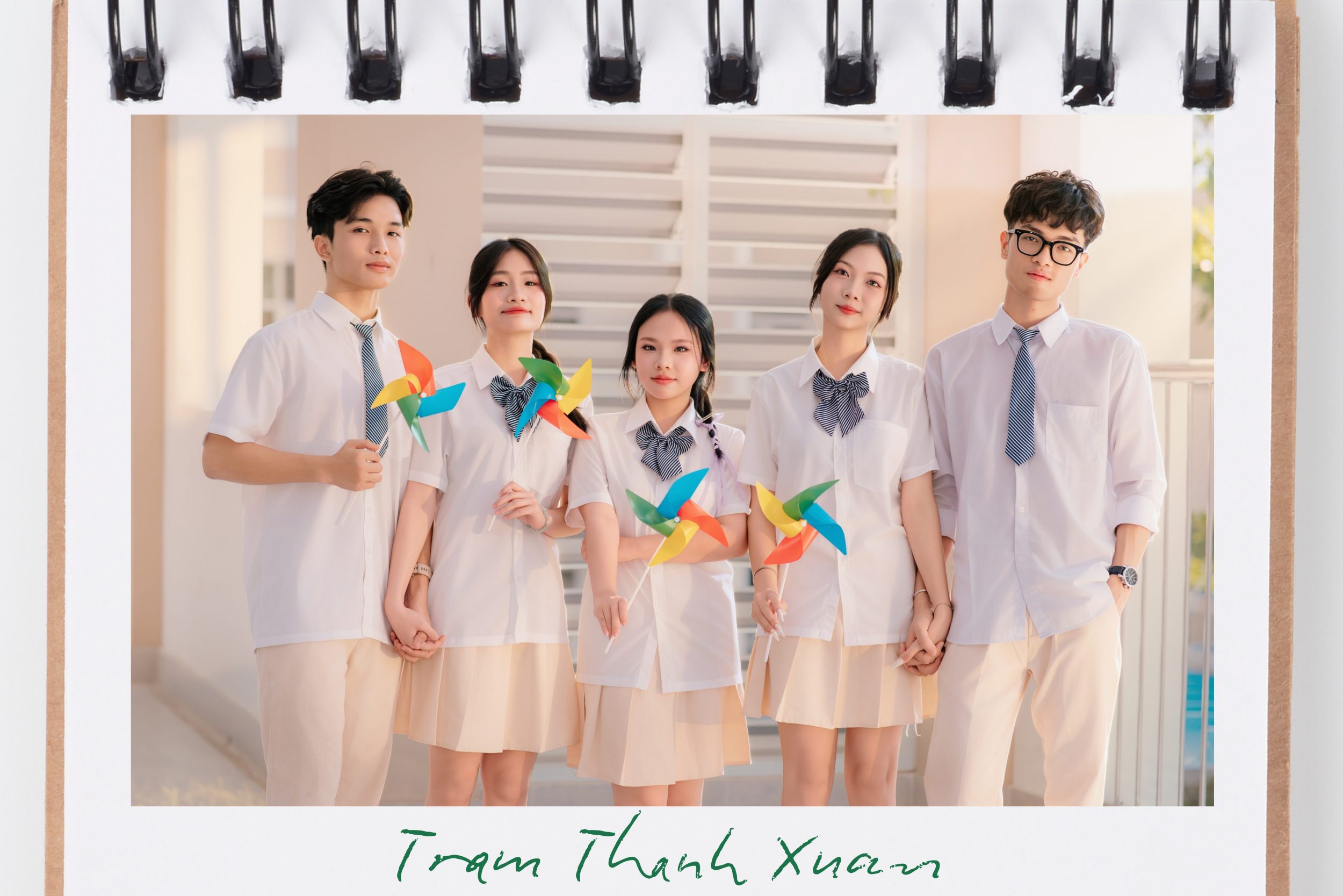 làm tóc đẹp chụp kỷ yếu