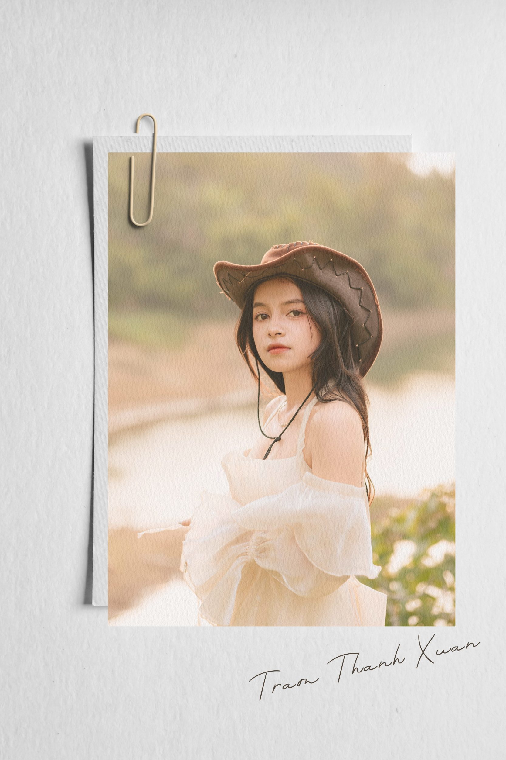 váy trắng chụp ảnh kỷ yếu