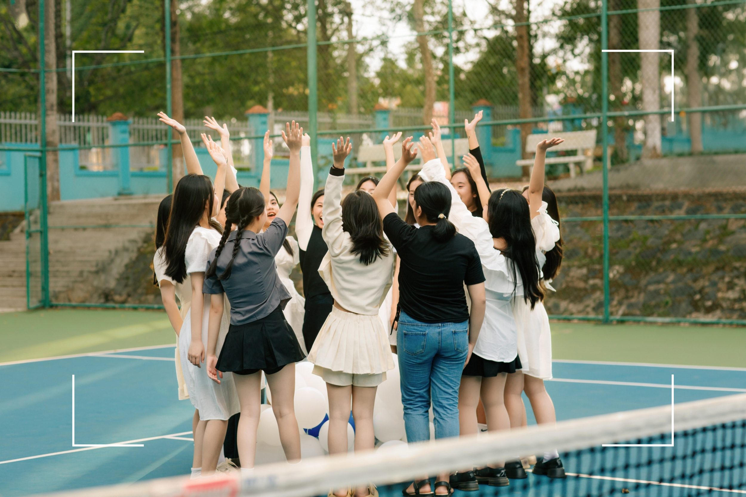 váy trắng chụp kỷ yếu cho người gầy